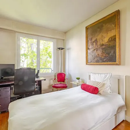 Apartman Entre Tour Eiffel Et Champs Elysees