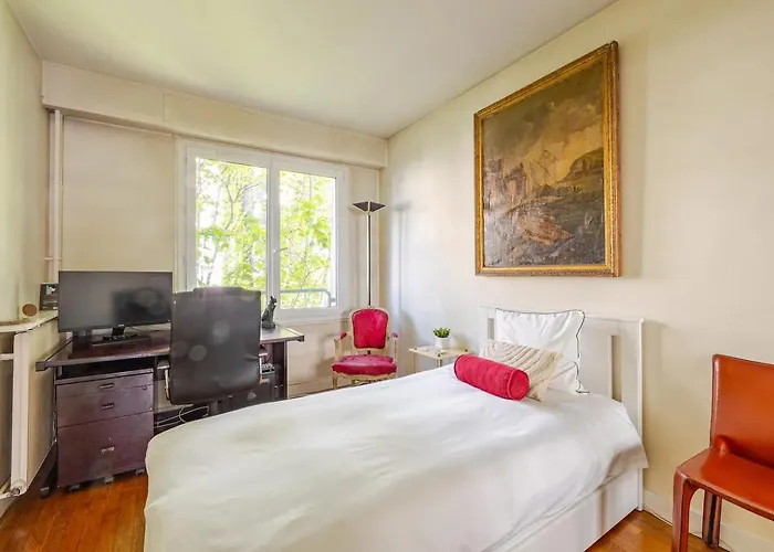 Apartman Entre Tour Eiffel Et Champs Elysees