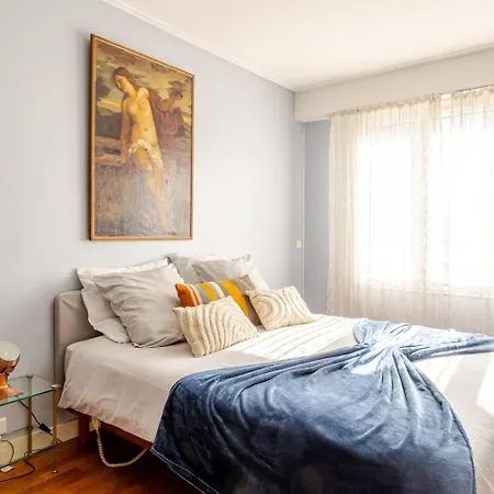 Apartament Entre Tour Eiffel Et Champs Elysees *